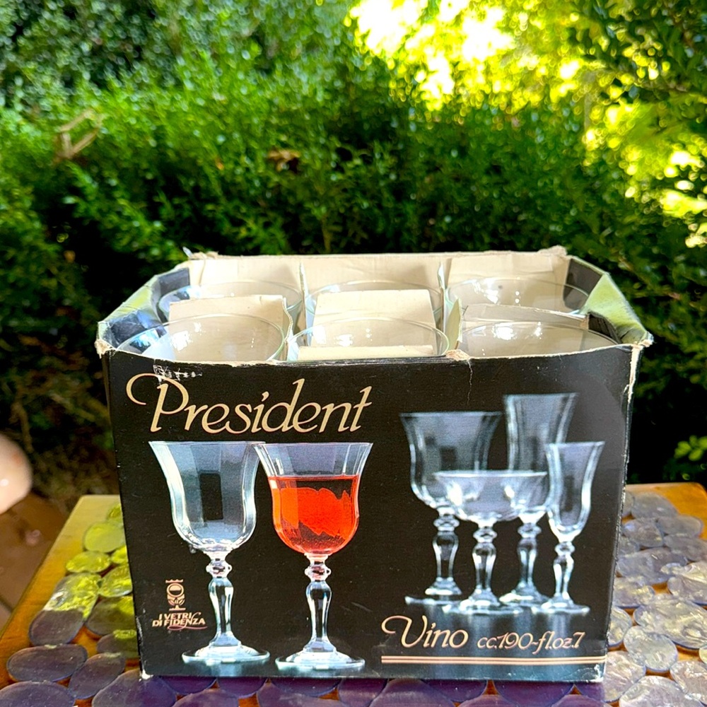 🤑Free with $25 Order🤑President ( I Vetri Di Fidenza) Vino Glasses